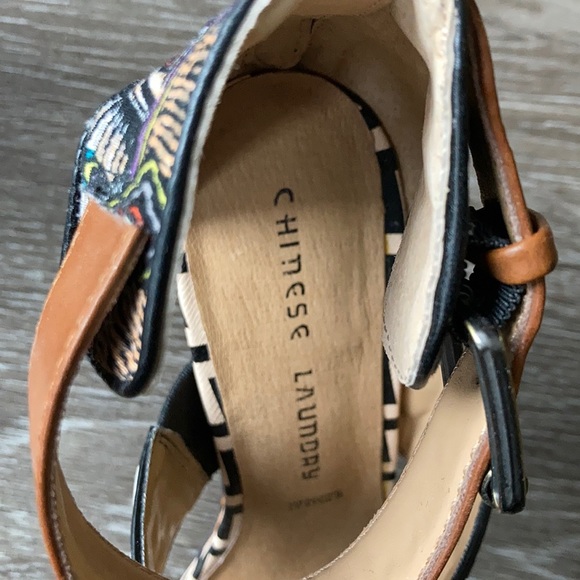 Chinese Laundry strappy heels - Picture 4 of 6